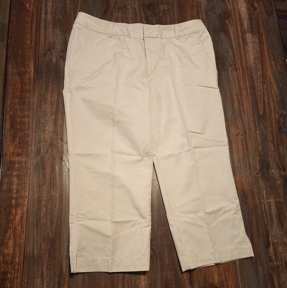 Old Navy Kakhi Crop Pants